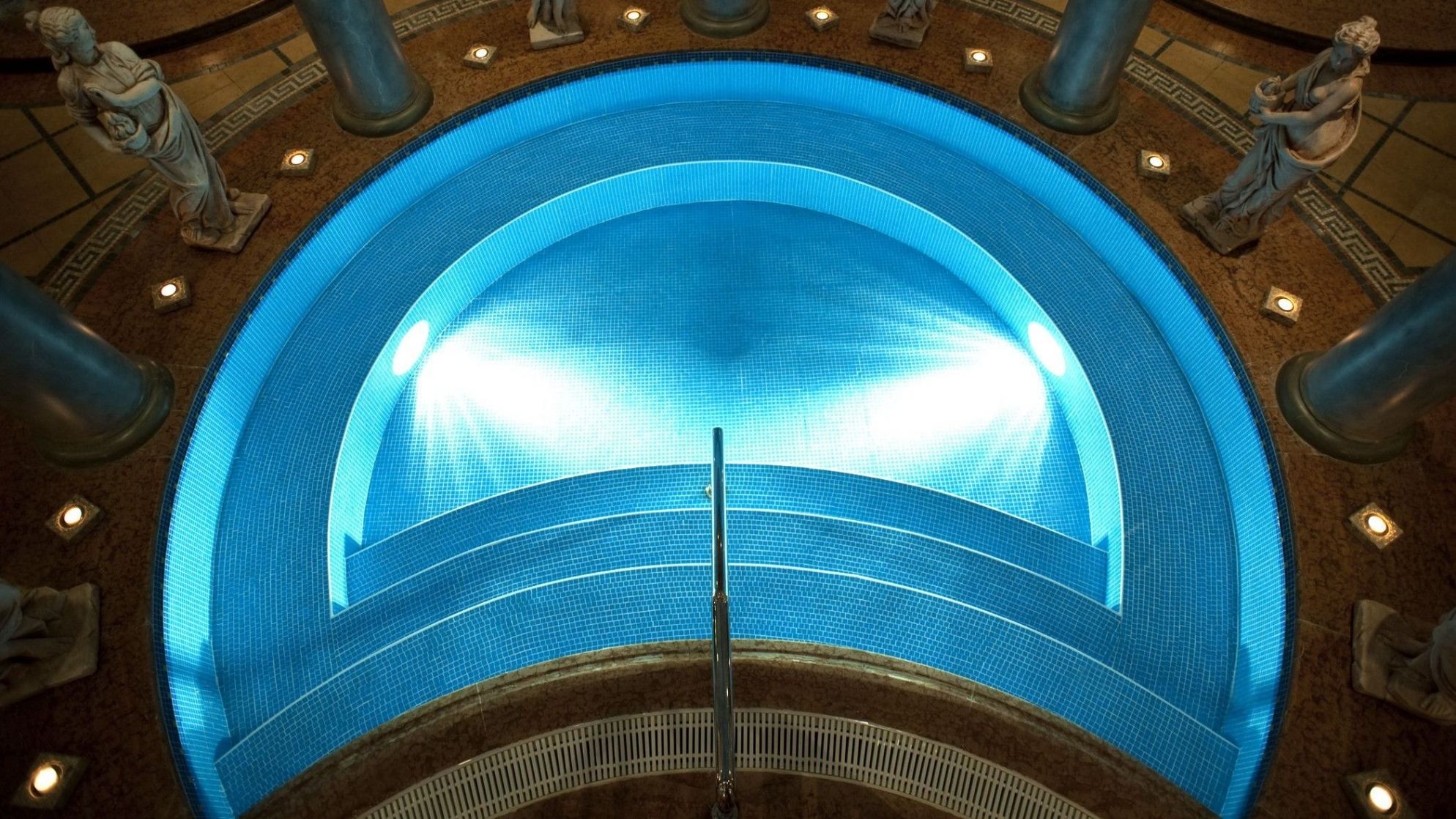 Enjoy our spa facilities.